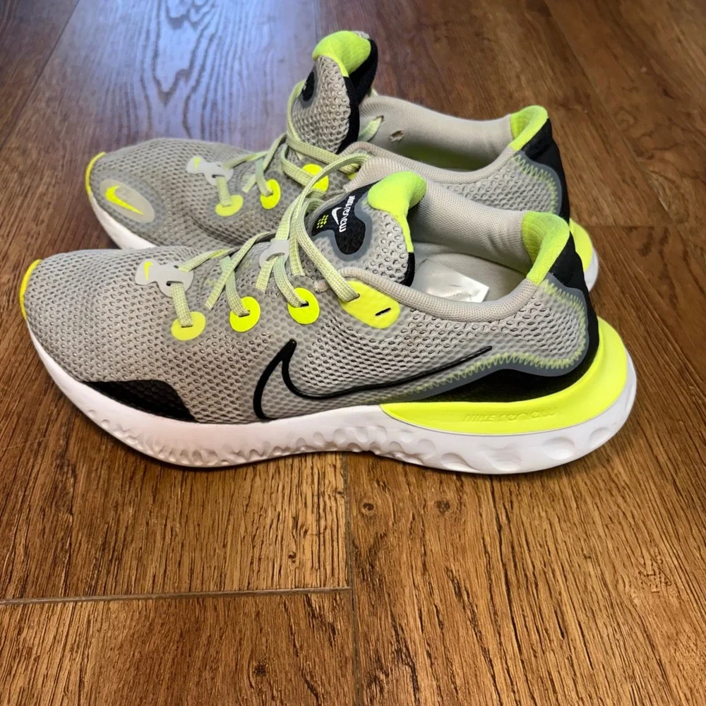 Nike good minor